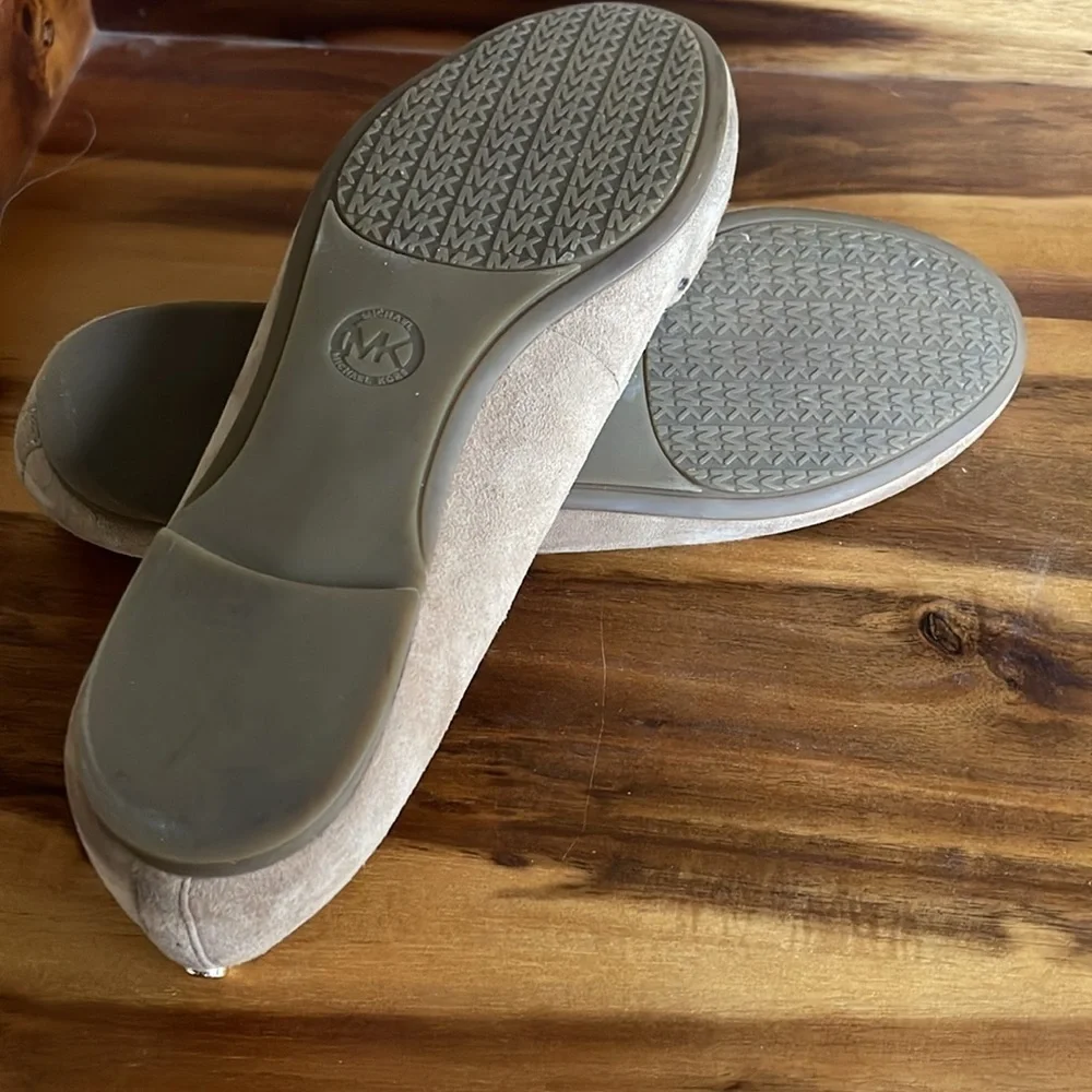 Michael Kors Thalia Creamy beige Women's Flats